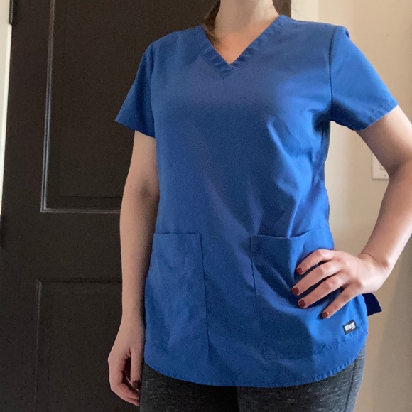 😎2 pair - Grey’s Anatomy by Barco Scrub tops Royal Blue - Picture 2 of 12